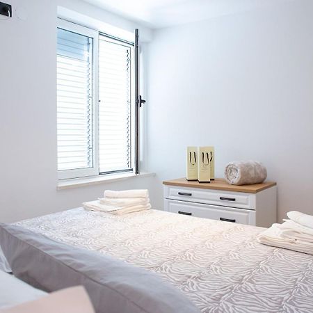 Three Bedroom Apartment With Old Town View - Orlanda'S Apartment Dubrovnik Exterior photo